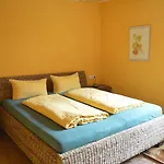 Yeti Lux - Art Garmisch-Partenkirchen