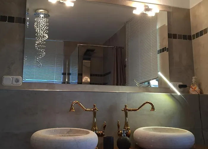 아파트 Yeti Lux - Art *