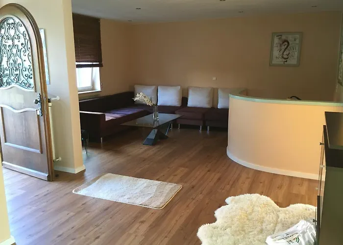 Yeti Lux - Art * 가르미슈파르텐키르헨